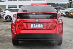 2016 Toyota Prius ZVW50R Emotional Red
