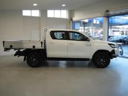 2023 Toyota Hilux SR