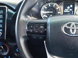 2023 Toyota Hilux SR