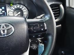 2023 Toyota Hilux SR