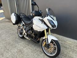 Triumph 2008 1050cc triumph tiger RED/WHITE