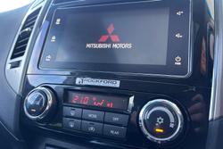 2016 Mitsubishi Pajero Exceed
