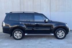 2016 Mitsubishi Pajero Exceed