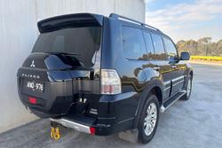 2016 Mitsubishi Pajero Exceed