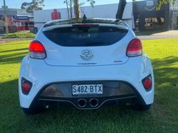 2017 Hyundai Veloster SR Turbo FS5 Series II White Crystal