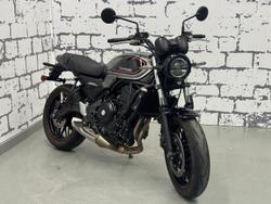 Kawasaki Z650RS (lams)