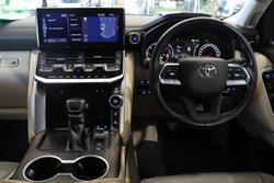2024 Toyota Landcruiser VX