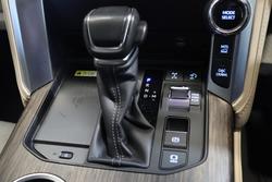 2024 Toyota Landcruiser VX