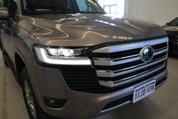 2024 Toyota Landcruiser VX
