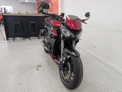 2025 Triumph 2025 Triumph 765CC STREET TRIPLE RS Carnival Red