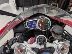 2016 Triumph DAYTONA 675 Red