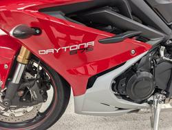 2016 Triumph DAYTONA 675 Red