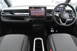 2024 Volkswagen ID. Buzz Pro BEV560