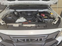 2026 Isuzu D-MAX BLADE