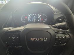 2026 Isuzu D-MAX BLADE