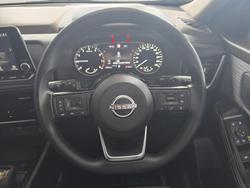 2025 Nissan X-TRAIL ST