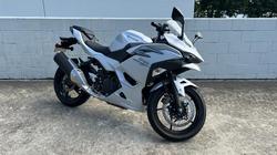 2024 Kawasaki NINJA 500 White