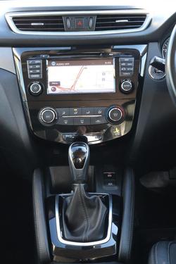 2017 Nissan QASHQAI ST-L