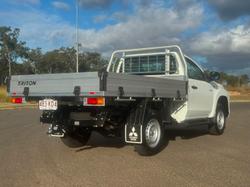 2023 Mitsubishi Triton GLX