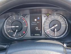 2022 Toyota Hilux SR