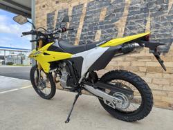 2026 SUZUKI DR-Z4S DUAL PURPOSE YELLOW