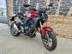 2024 HONDA CB300R (CB300RA) ROAD RED