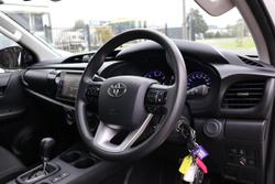 2019 Toyota Hilux SR