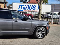 2022 Jeep Grand Cherokee Summit Reserve