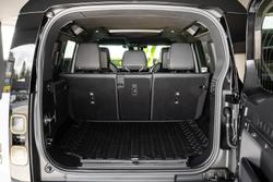 2026 Land Rover Defender 110 P635 OCTA