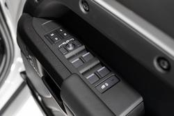 2026 Land Rover Defender 110 P635 OCTA