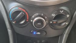 2015 Hyundai Accent Active