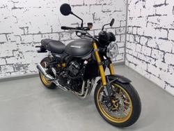 2025 Kawasaki Z900RS SE Z Black