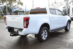 2022 Isuzu D-MAX LS-M