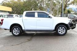 2022 Isuzu D-MAX LS-M