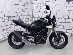 Honda CB300R (CB300RA)