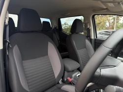 2025 Nissan Navara ST