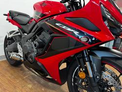 2023 Honda CBR650R RED