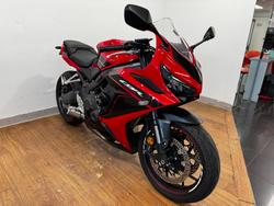 2023 Honda CBR650R RED