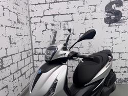 2021 Piaggio Beverly 400 S Beverly Silver
