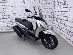 2021 Piaggio Beverly 400 S Beverly Silver