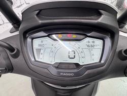 2021 Piaggio Beverly 400 S Beverly Silver