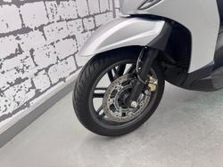 2021 Piaggio Beverly 400 S Beverly Silver