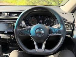 2022 Nissan X-TRAIL ST