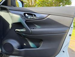 2022 Nissan X-TRAIL ST