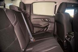 2026 Isuzu D-MAX SX