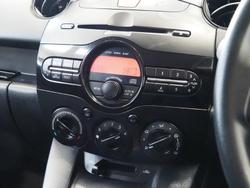 2014 Mazda 2 Neo Sport