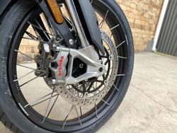 2026 TRIUMPH TIGER 900 DESERT EDITION ROAD GREY