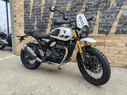 2026 TRIUMPH SCRAMBLER 400 XC DUAL PURPOSE VANILLA
