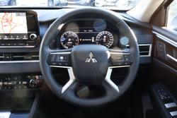 2023 Mitsubishi Outlander Exceed