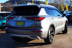 2023 Mitsubishi Outlander Exceed